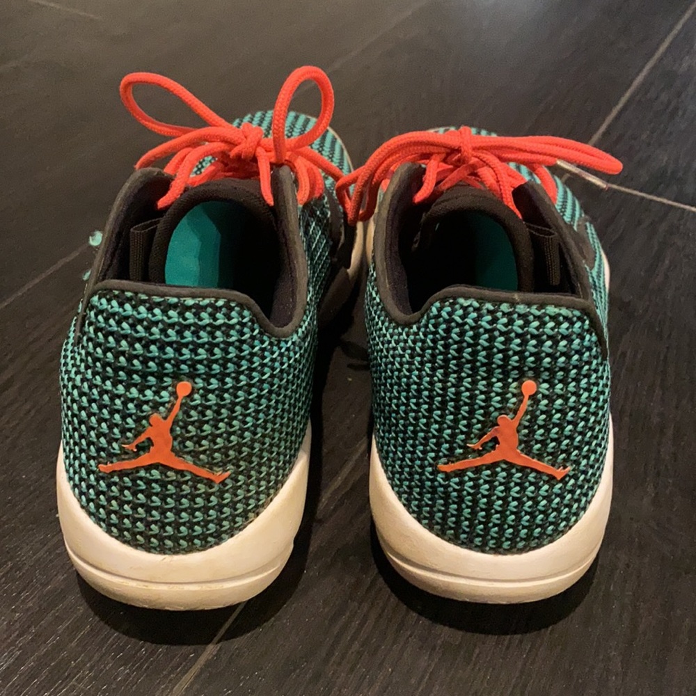 JORDAN ECLIPSE "HOT LAVA"  (5Y) women’s 6.5